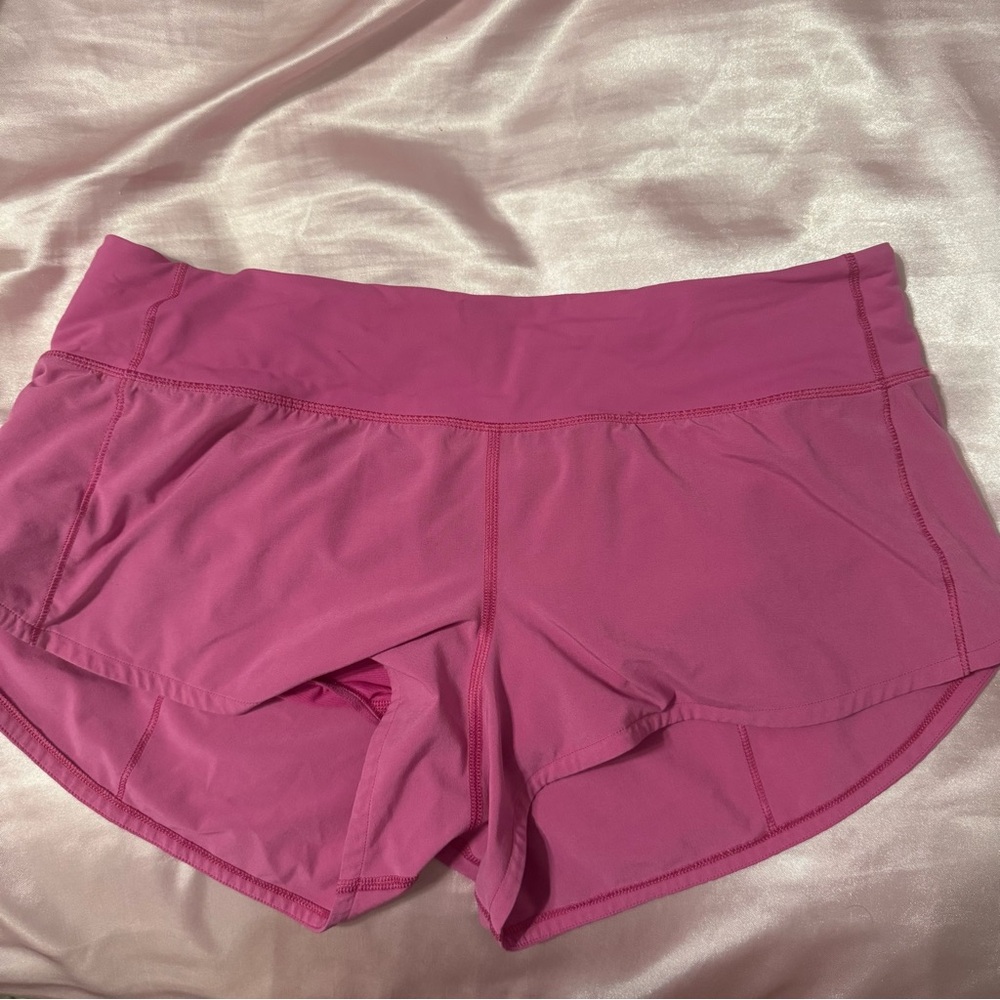 Lululemon size 8 speed ups! 2.5 in